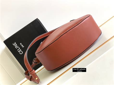 celine 鎖頭包
